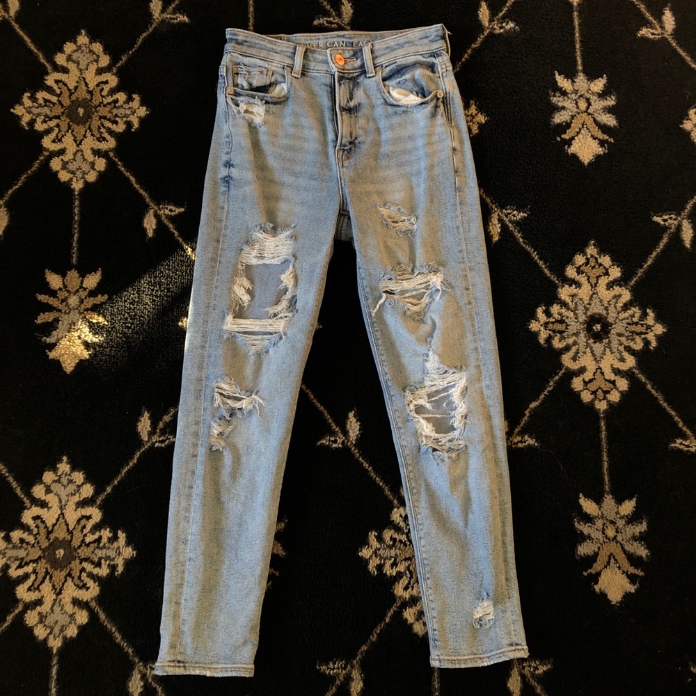 American Eagle mom jeans